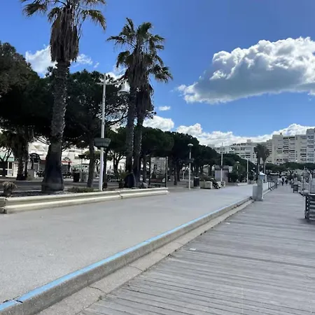 Vue Port Carnon - à 2 Pas Des Plages Appartement